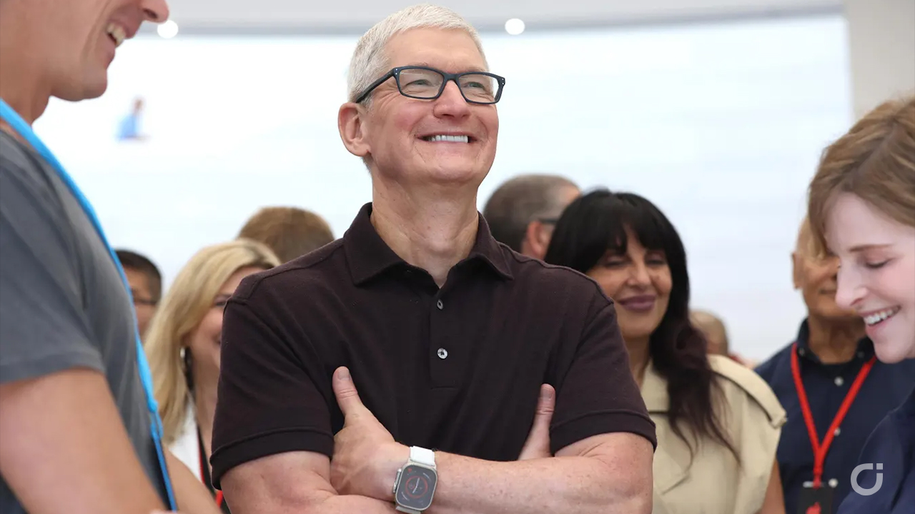 Tim Cook aumenta i suoi guadagni nel 2024 grazie al successo di Apple