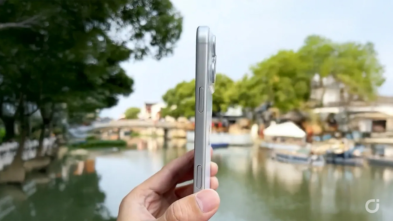 Immagini leak mostrano il design interno e la batteria in metallo dell’iPhone 17 Pro Max